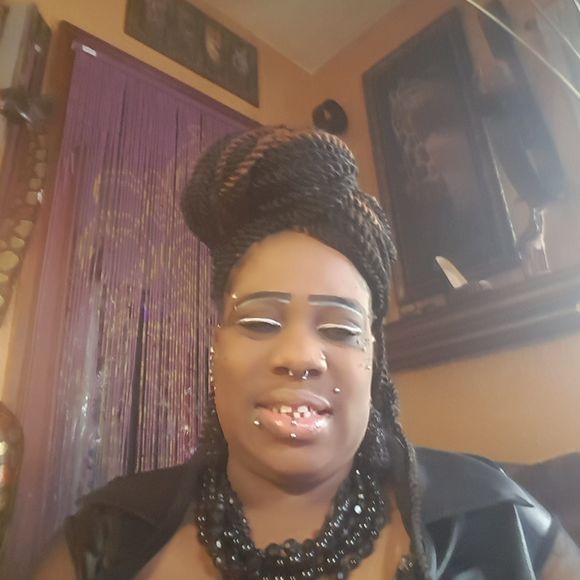 Meet your Posher, Minnie - Picture 1 of 1